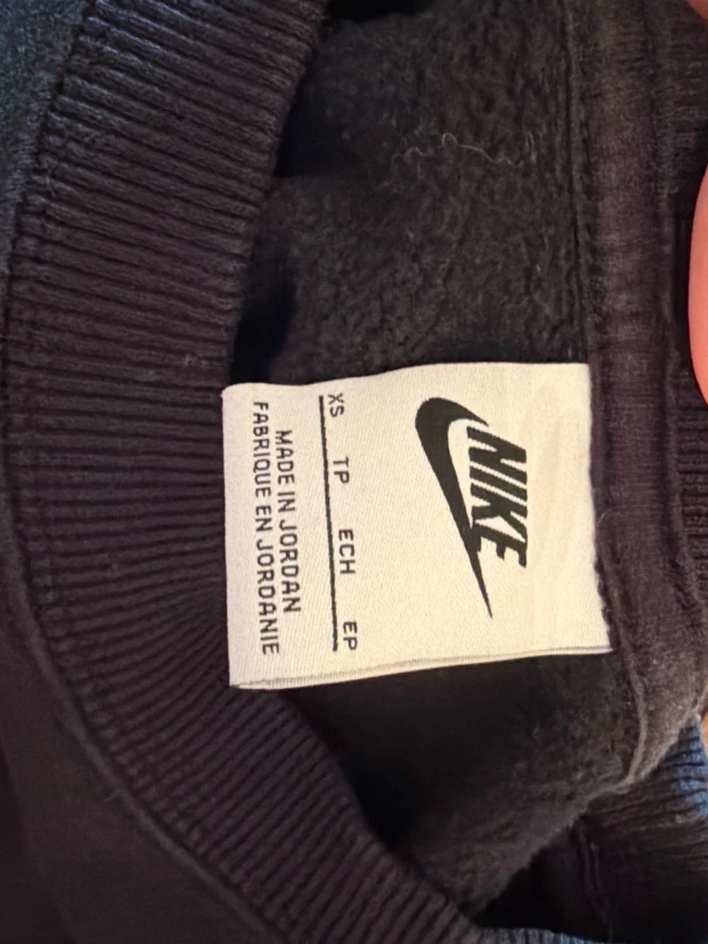 Nike comfortable crewneck